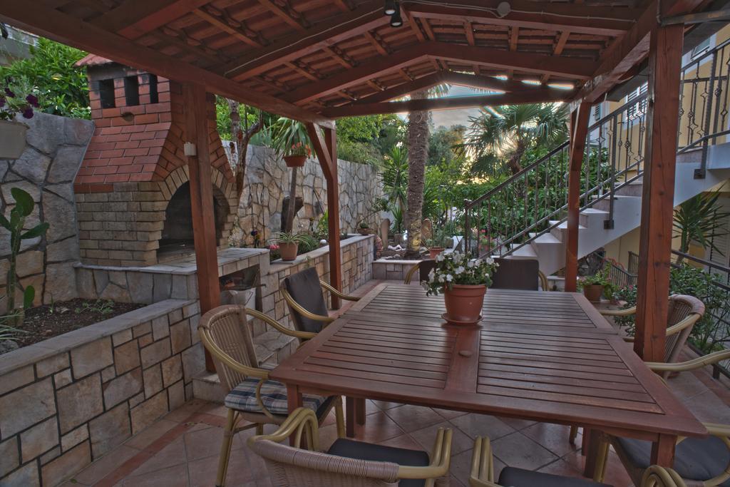Villa Marinesa ฮวาร์ ภายนอก รูปภาพ