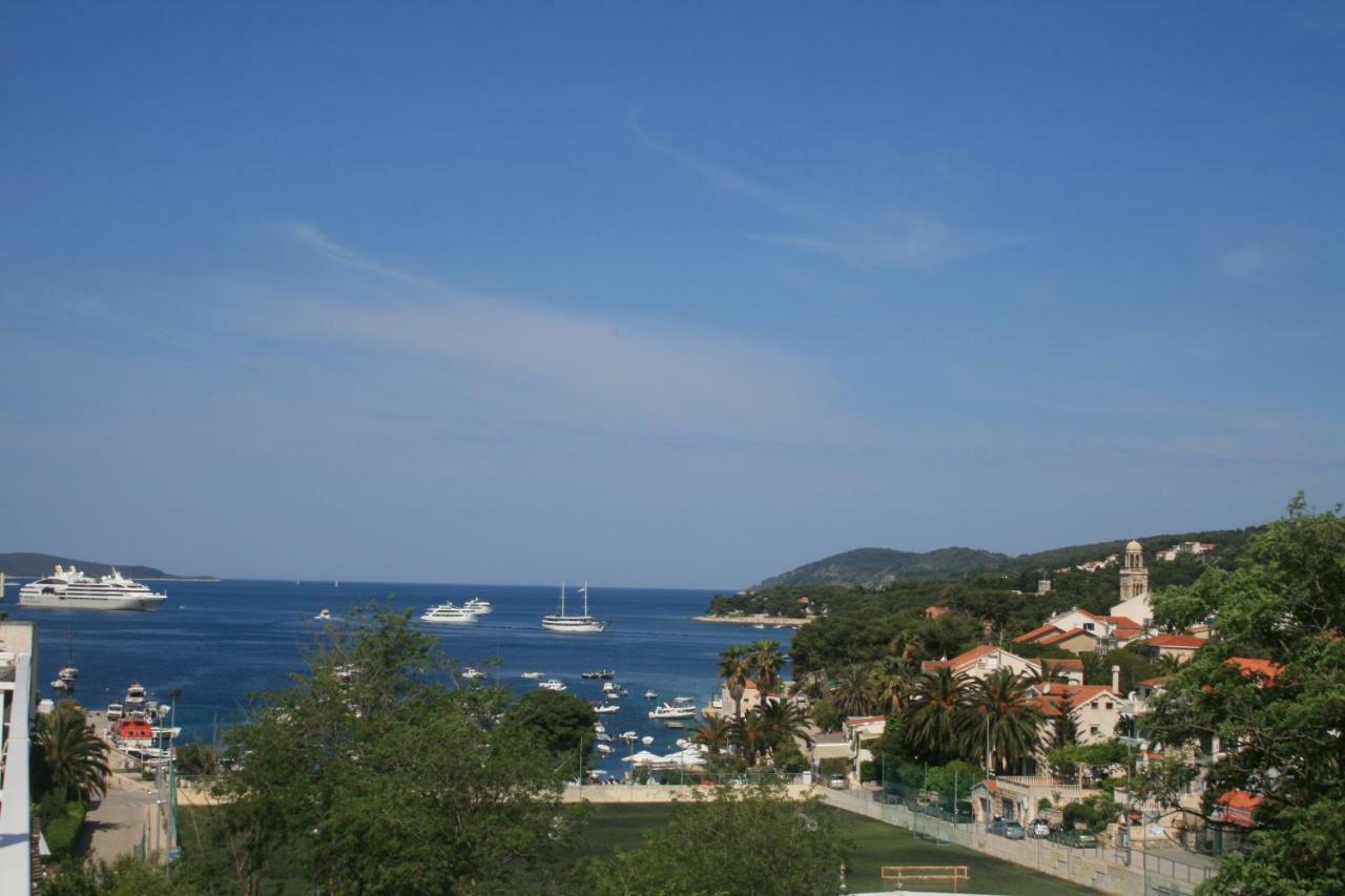 Villa Marinesa ฮวาร์ ภายนอก รูปภาพ