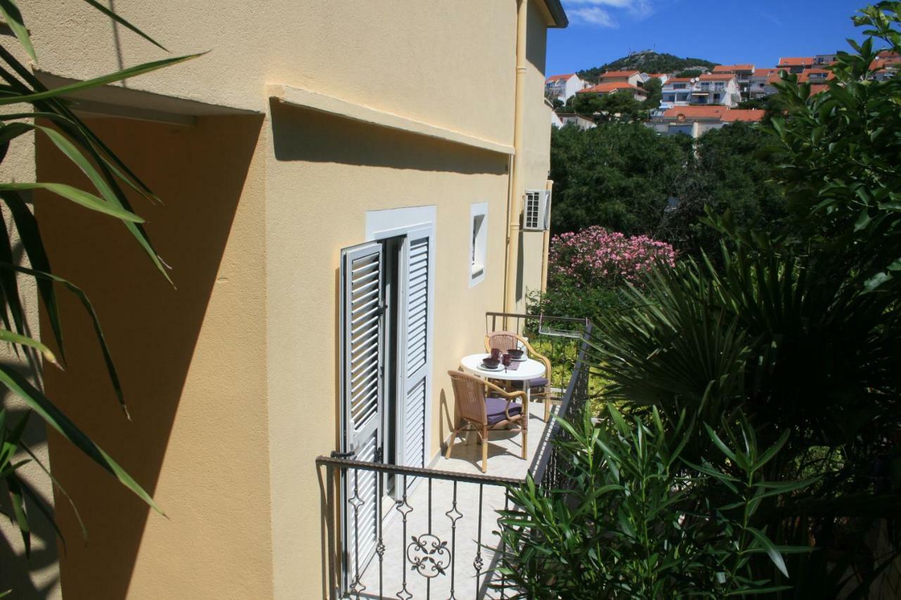 Villa Marinesa ฮวาร์ ภายนอก รูปภาพ