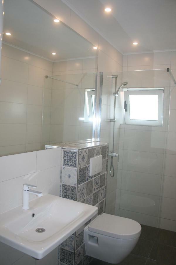 Villa Marinesa ฮวาร์ ภายนอก รูปภาพ